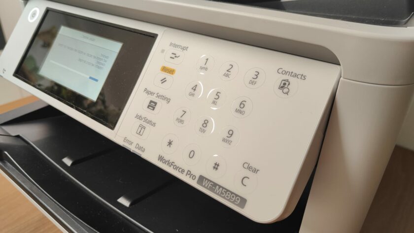 המדפסת Epson WorkForce Pro WF-M5899DWF. צילום: ג׳ירפה