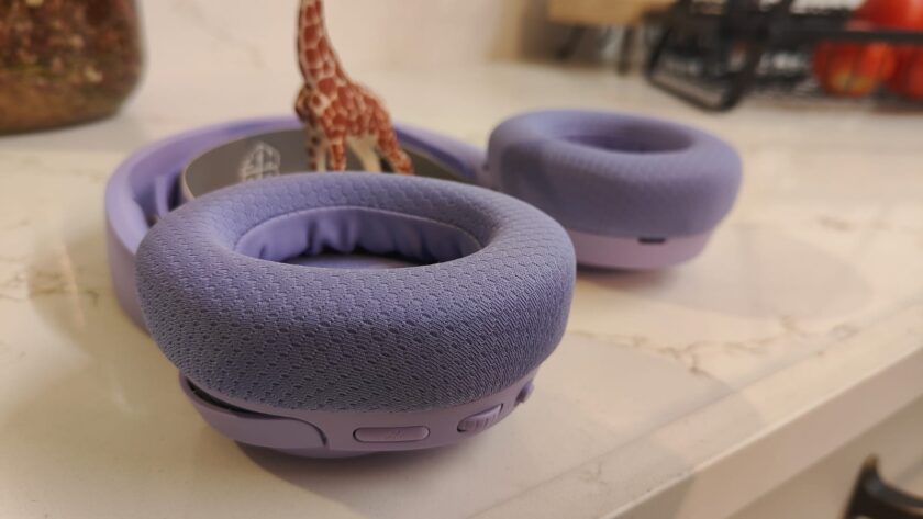 האוזניות SteelSeries Arctis Nova 3X Wireless. צילום: ג׳ירפה