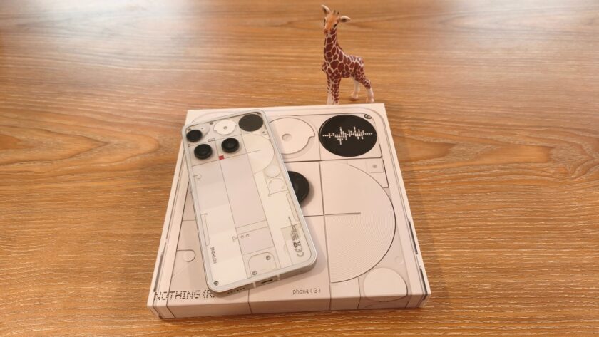 הסמארטפון Nothing phone (3). צילום: ג׳ירפה
