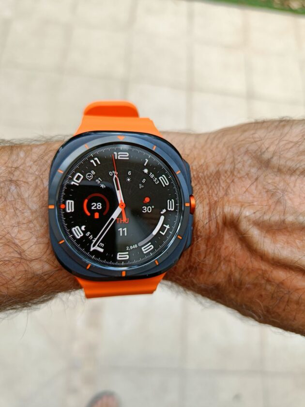 השעון Samsung Galaxy Watch Ultra 2025. צילום: ג׳ירפה