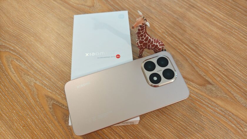 הסמארטפון Xiaomi 15T. צילום: ג׳ירפה