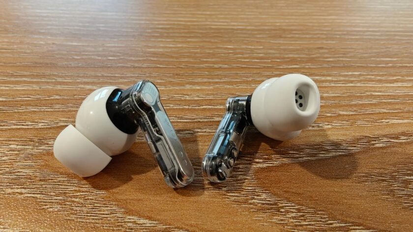 האוזניות Nothing Ear (3). צילום: ג׳ירפה