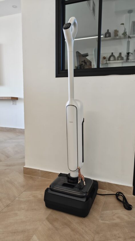 השואב Xiaomi W30 Pro Wet Dry Vacuum. צילום: ג׳ירפה