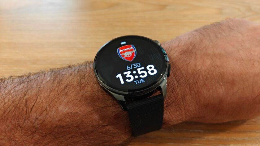 השעון Xiaomi Watch 5. צילום: ג׳ירפה