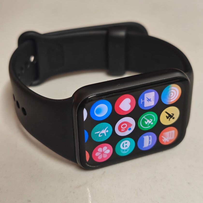 הצמיד Xiaomi Smart Band 10 Pro. צילום: ג׳ירפה